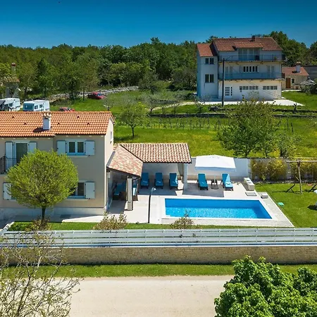 Holiday home Romana