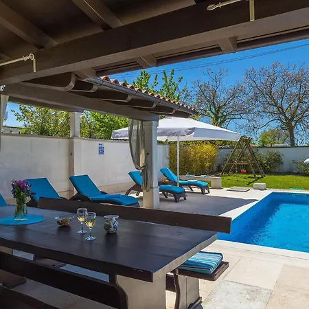 Holiday home Romana *