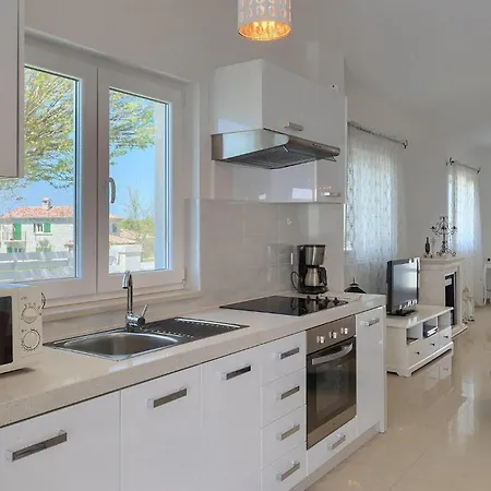Holiday home Romana Sveti Petar u Sumi