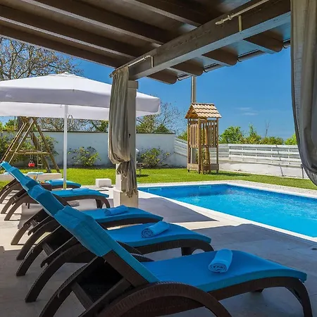 Romana Holiday home Sveti Petar u Sumi