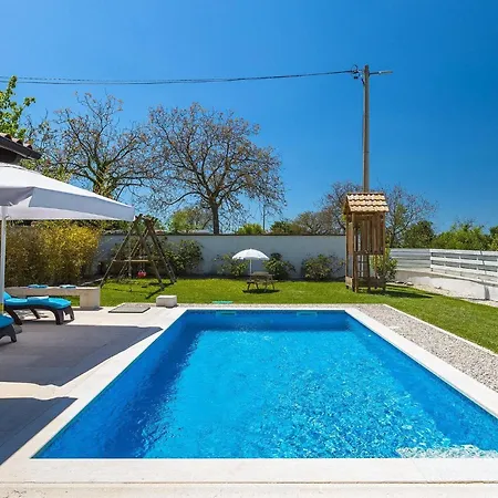 Romana Holiday home Sveti Petar u Sumi